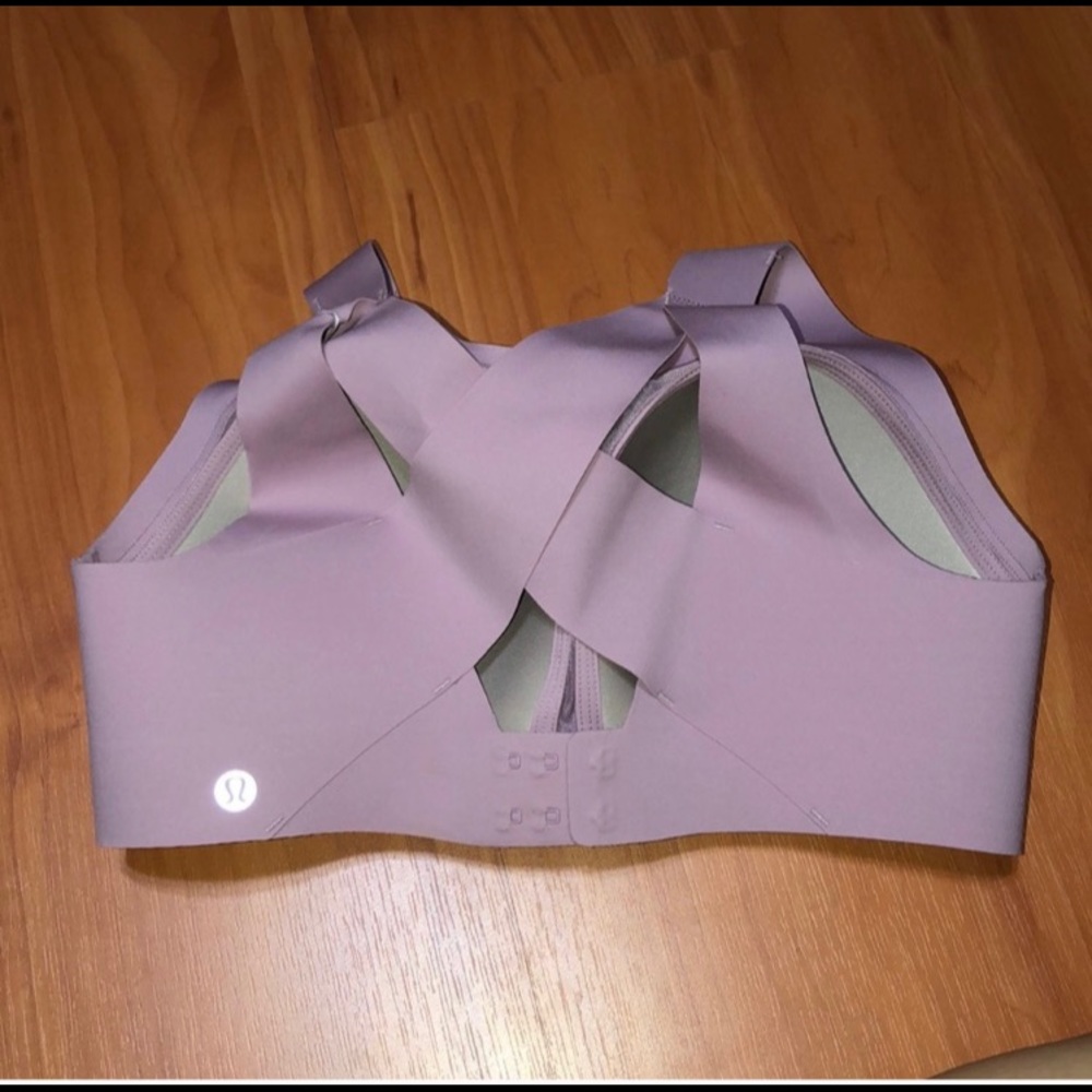 Lululemon bra